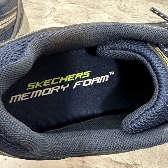 Skechers Hillcrest -‎ Vast Adventure Navy Memory Foam Trail Casual Sneakers 11 - Picture 3 of 9